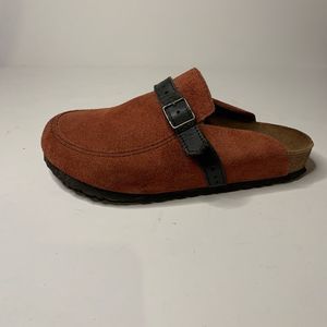 Birkenstock Easton Clogs in Burnt Orange, size 6 US W